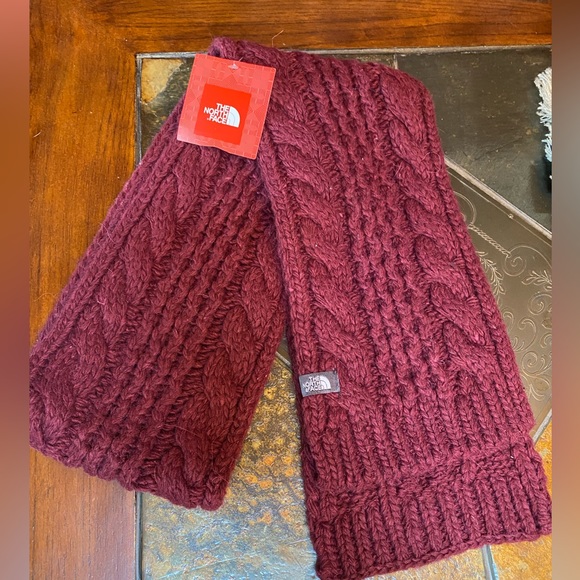 The North Face Jackets & Blazers - New north face scarf